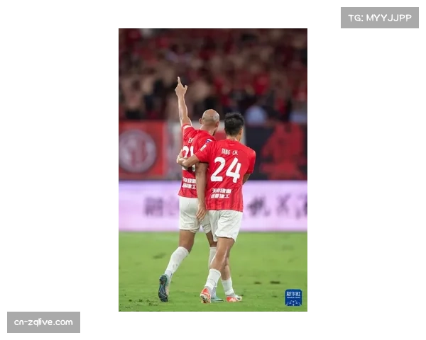 成都蓉城费利佩·席尔瓦进球效率稳定 前锋战术作用突出